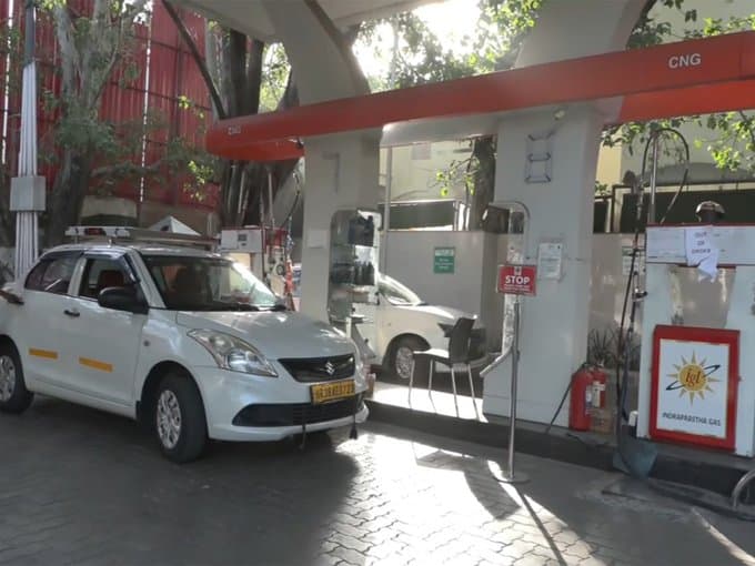 CNG Prices Hiked to Rs 83.09 Per Kg