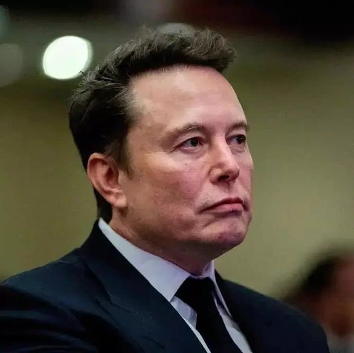 Elon Musk is no longer a trillionaire.