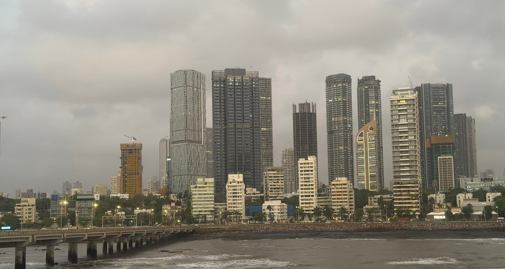 Mumbai Real Estate Prices Surge Beyond Rs 23,000 Per Sq Ft