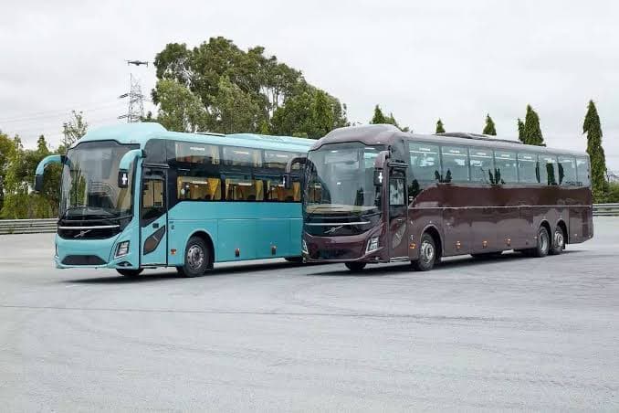 Business model of travel buses