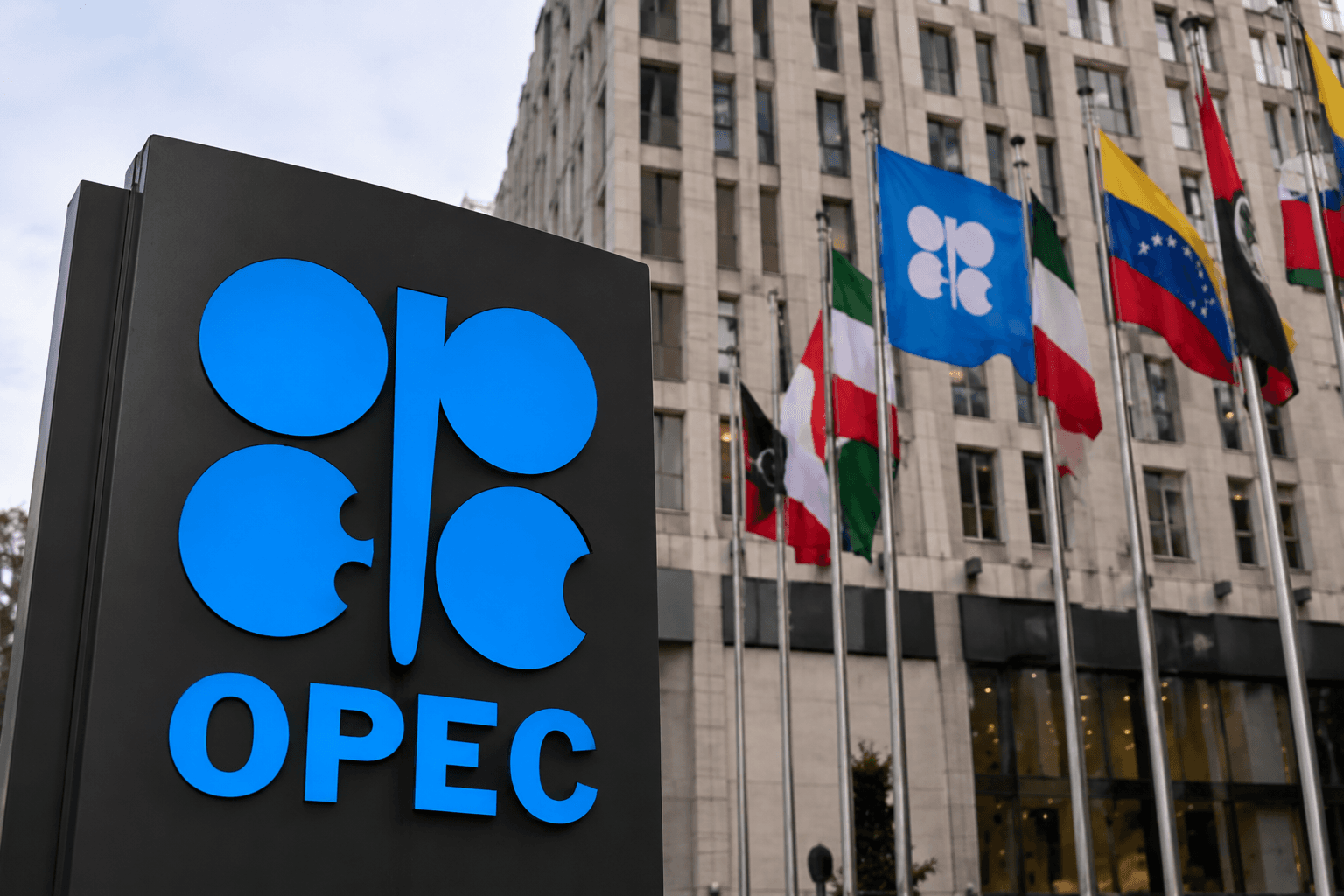 OPEC Sees Global Oil Demand Rising Sharply in 2027, Led by India