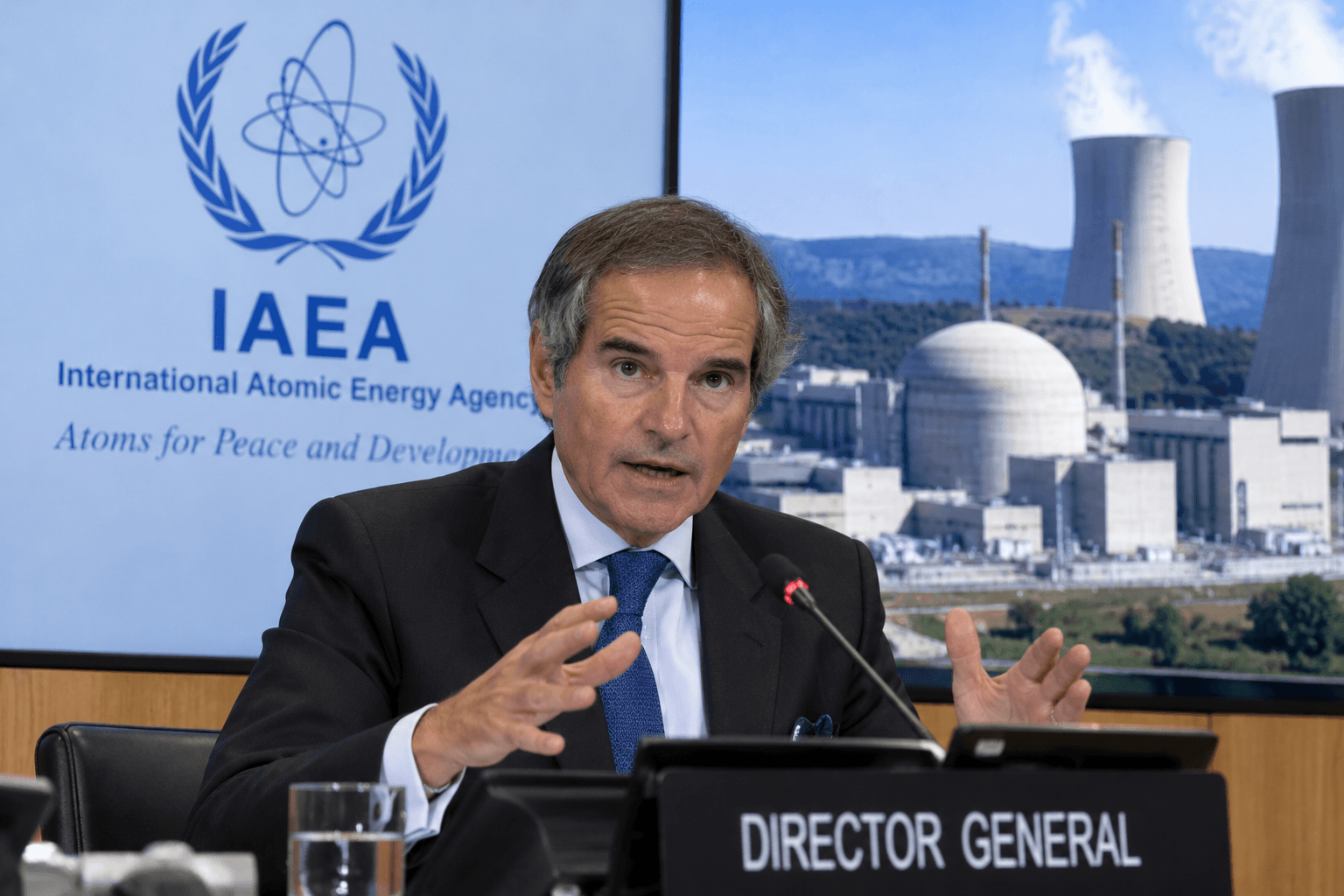 Ageing Nuclear Reactors Challenge Global Expansion Plans