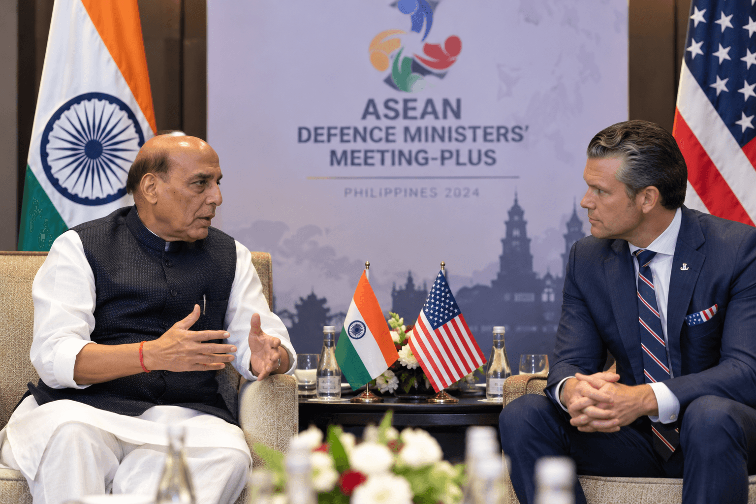 Rajnath Singh Reviews India-US Defence Ties